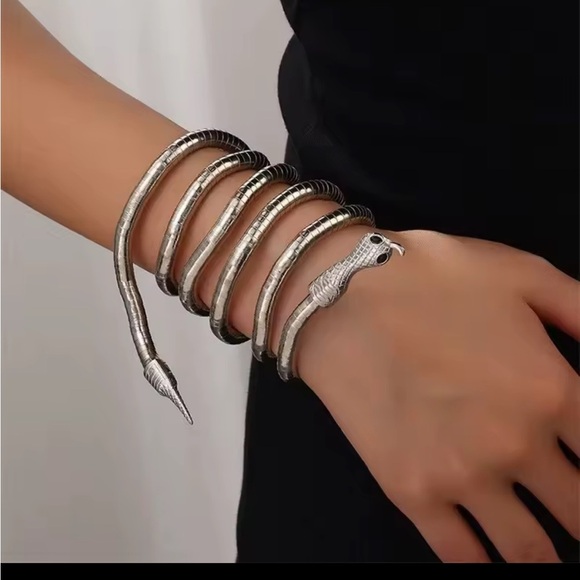 Serpenti Gold Snack Necklace-Bracelet-Multifunctional - Picture 5 of 11